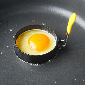 แม่พิมพ์วงกลมสำหรับทอดไข่ ขนาด 3 4 6 นิ้ว พร้อมด้ามจับ สีดำ ผลิตที่เมืองหยางเจียง - Product Image 4