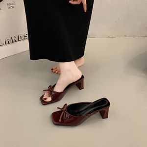 Sandales à talons épais pour femme, style nœud français, nouvelle collection été, grande taille, bout ouvert, design simple et tendance - Product Image 6