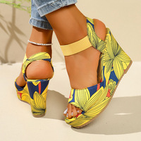 Sandales compensées d'été pour femmes à bout ouvert avec bande élastique, nouvelles sandales à motif graffiti peint tendance