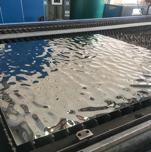 <span class=keywords><strong>Plaque</strong></span> d'acier inoxydable <span class=keywords><strong>ondulée</strong></span> texturée et <span class=keywords><strong>transparente</strong></span> à l'eau 304 pour façade - Product Image 3