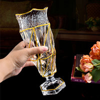 Vas Kaca Kristal Goblet Eropa, Vas Bening dengan Garis Emas Berukir untuk Dekorasi Bunga Meja Pernikahan di Rumah