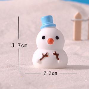 Figurines miniatures de Noël Bonhomme de neige et renne, décorations en résine mignonnes et durables peintes à la main pour le décor de village de Noël, loisirs créatifs et fêtes - Product Image 2