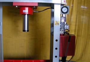 <span class=keywords><strong>Prensa</strong></span> Hidráulica Económica de Cuatro Columnas y Dos Vigas JMDY100/30, Controlada por PLC, 100 Toneladas, para Uso en Plantas de Manufactura y Construcción - Product Image 5