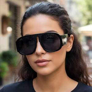 Gafas de Sol Unisex con Marco Completo de PC, Protección UV400, Estilo Europeo Americano, Color Degradado Jelly, Tendencia Urbana, para Sesiones de Fotos - Product Image 4