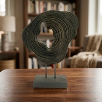 Sculpture Abstraite en Bois Organique Gris Foncé à Texture Ondulée Forme Irrégulière Art Déco Nature Morte Décoration de Table de Bureau ou de Galerie