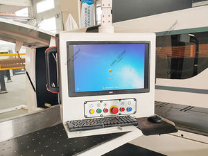 Scie intelligente pour console d'ordinateur Scie à poutre en bois Scie automatique à servomoteur Scie automatique CNC Machine à découper le bois - Product Image 4