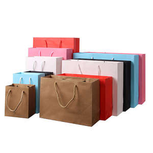 Sacs cadeaux de luxe en papier couché de qualité supérieure |   Emballage personnalisé avec logo pour vêtements, chaussures, chaussettes, recyclé - Product Image 3