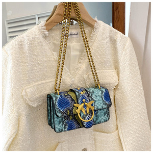 Nuevo Bolso Bandolera de PU con Diseño de Serpiente para Mujer, Moderno y Portátil, con Cadena Decorativa - Product Image 6