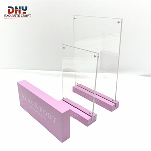 Support <span class=keywords><strong>photo</strong></span> en acrylique personnalisé pour point de vente, format A5 et A4, base rose, logo blanc, présentoir de comptoir, table, bureau, menu, porte-étiquette de prix - Product Image 4