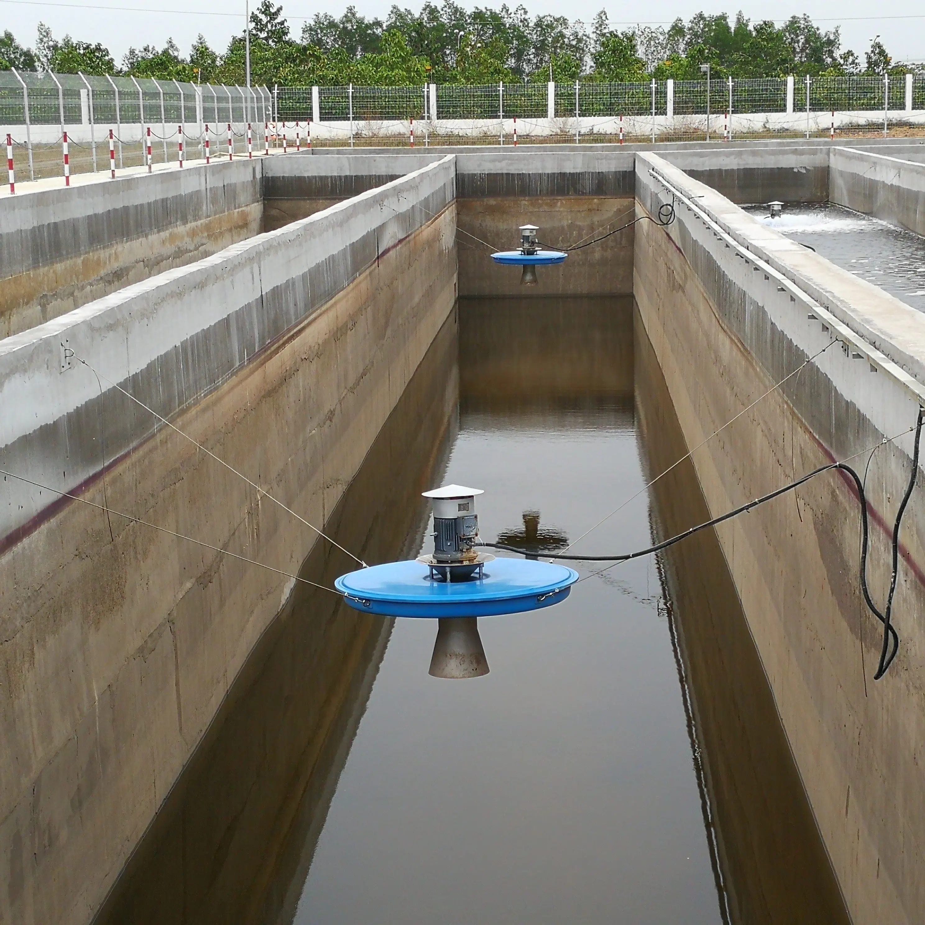 Sar Oppervlak Aquacultuur Machine Beluchters Voor Water Afvalwater Behandeling