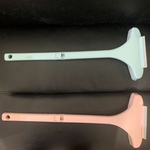 Brosse pour animaux de compagnie, dissolvant de peluches extra long en nylon et plastique, 54x21x4,5 cm, pour le toilettage des animaux, le nettoyage et l'élimination de la poussière des lits - Product Image 2