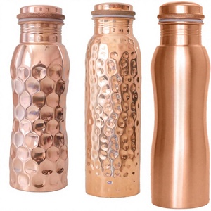 Nueva botella de agua hecha a mano 100% de cobre puro de 900-1000 ml, con beneficios para la salud ayurvédica, a prueba de fugas, sin uniones, ideal para regalos corporativos. - Product Image 1