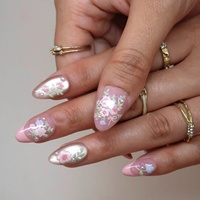 Faux ongles à presser en acrylique, rose doux, motif floral pastoral peint à la main, forme amande, avec nœud perlé, pour mariée, demoiselle d'honneur, événements, personnalisable