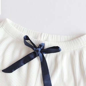 Ensemble pyjama décontracté en coton/élasthanne respirant pour femme, grande taille, tricoté, à manches longues, avec col rabattu blanc, vente en gros - Product Image 3