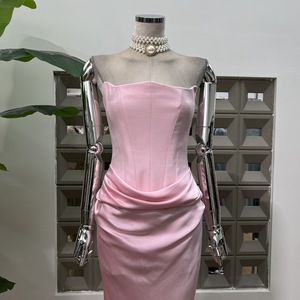 Abito da festa lungo due pezzi a sirena con top a tubino, scollo senza spalline, vita alta e spacco, in raso vintage primaverile, per donne ricche - Product Image 3