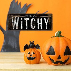 Nouvelles décorations sur le thème d'Halloween, accessoires de fête, plaques en bois sorcière citrouille et étiquettes en bois disponibles pour l'importation transfrontalière. - Product Image 1