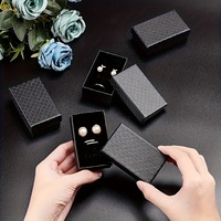Boîte d'emballage en papier kraft personnalisé en gros pour bijoux motifs en relief pour bague collier bracelet-matériaux recyclés