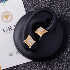 Boucles d'oreilles en diamant glacé populaires en vente chaude, argent sterling 925 plaqué or 18 carats, boucles d'oreilles à clous, boucles d'oreilles en moissanite baguette - Product Image 4