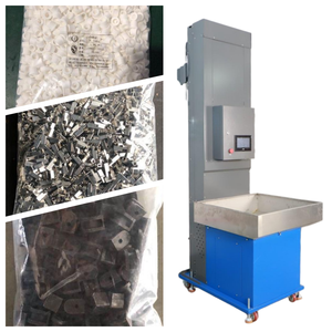 Máquina cargadora alimentadora de transportador de tornillo inclinado en polvo de gránulos de plástico de acero inoxidable completamente automática - Product Image 1