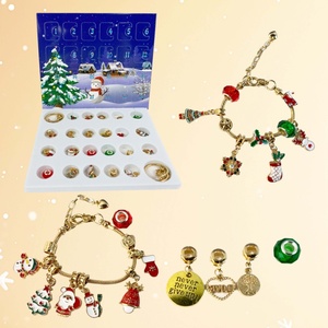 ชุดสร้อยข้อมือลูกปัดแบบทำมือสำหรับเด็ก24ช่องกล่องปริศนาสำหรับคริสต์มาสกล่องของขวัญ - Product Image 2