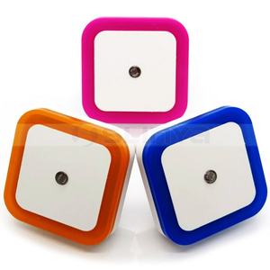 Veilleuse universelle à prise secteur pour chambre à coucher, mini veilleuse LED intelligente avec capteur de mouvement - Product Image 2