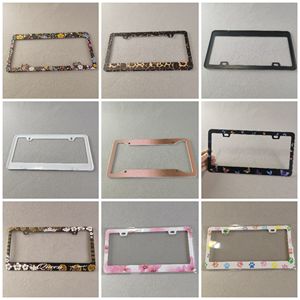 Couverture de cadre de <span class=keywords><strong>plaque</strong></span> <span class=keywords><strong>d</strong></span>'<span class=keywords><strong>immatriculation</strong></span> de voiture en fibre de carbone de taille standard personnalisée en gros pour les voitures - Product Image 2