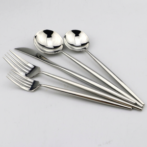 Ensemble de couverts en acier inoxydable 18/10 résistant à la rouille - Ensemble de couverts à finition miroir pour la restauration et l'hôtellerie haut de gamme - Product Image 1