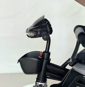 Vente en gros directe : Tricycle 4-en-1 pour enfants avec système de direction intégré, poignée en cuir, paniers avant et arrière, vélo-poussette pour tout-petits - Product Image 2