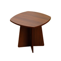 Table basse en bois minimaliste moderne avec plateau en panneau de densité, mobilier de salon, idéale pour petit appartement, design carré
