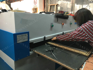 Máquina cortadora de cuatro columnas Máquina cortadora de prensa de troquel de cama plana automática hidráulica de <span class=keywords><strong>20</strong></span> toneladas - Product Image 5