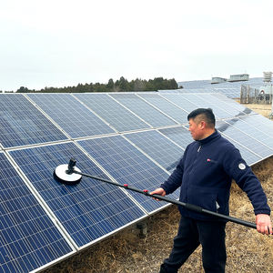 <span class=keywords><strong>Kit</strong></span> de robot de limpieza de paneles solares HTIE con cepillo de lavado negro + amarillo energía externa ISO CE certificado para mantenimiento de paneles solares - Product Image 2