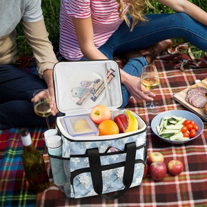 Large Lunch Box Insulated Customs Blue Flowers Cooler Bag Lunch Bags Soft with Two Handles Shoulder Strap - Product Image 5