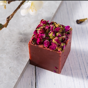 Savon de bain aux fleurs séchées pour le visage et le corps, soin du visage et blanchiment naturel avec pétales organiques, vente en gros, prix d'usine - Product Image 3