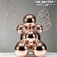 Sculpture abstraite de papillon, sphères en acier inoxydable miroir plaqué or rose soudées, hauteur 160 cm, décoration artistique de luxe léger