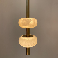 Lustre moderne de grande taille pour hall de villa, luminaires de luxe sur mesure en or, base en laiton, lampes suspendues rondes en marbre et albâtre pour salon