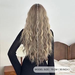 Peluca de Cabello Sintético Largo y Ondulado de 30 Pulgadas, Color Castaño Ceniza con Reflejos Rubio Claro, con Flequillo Cortina, Fibra Resistente al Calor, Aspecto Natural Mate - Product Image 4