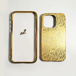Logo <span class=keywords><strong>personnalisé</strong></span> Accepter Gold 2 en 1 Étui de protection en métal de luxe <span class=keywords><strong>avec</strong></span> sculpture profonde Coque polie Étui pour téléphone portable - Product Image 4