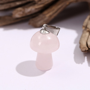 Venta al por mayor Diy collar mochila llave colgante joyería accesorios único lindo multicolor cristal Natural seta colgante - Product Image 6