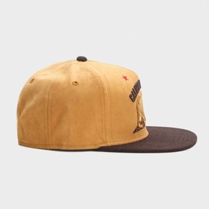 Casquette de baseball en daim motif ours de dessin animé, style très demandé, fournisseur en gros, casquette à visière plate pour sports de plein air et cyclisme, motifs personnalisables - Product Image 4