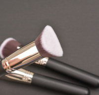 Daily Queen & Mor-phe 3 pinceaux de maquillage pour fond de teint à manche en bois noir Nano Hair, application douce, sensation luxueuse, logo personnalisé