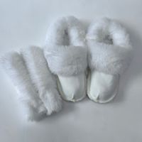 Vente en gros de semelles intérieures en fourrure pelucheuse chaudes couvre-chaussures doublure en peluche longue détachable lavable pantoufles sabots en peluche pour enfant femme homme