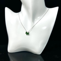 Collier en jadéite naturelle de Birmanie de qualité A, pendentif en jadéite vert cheval, collier en jadéite pour femme, à porter au quotidien (avec NGTC)