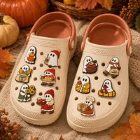 Breloques personnalisées en PVC pour chaussures, couleur beige doré, classiques et élégantes, pour la décoration de sabots, vente en gros