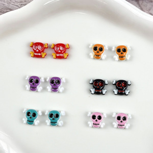 20 Breloques Mixtes en Résine pour Ongles, Motifs Halloween Mignons et Amusants, Mini Crânes Colorés pour Décoration DIY d'Ongles, Vente en Gros - Product Image 5