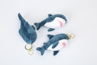 Vente en gros usine Mini porte-clés pendentif requin en peluche doux et économique pour sac