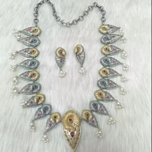 Ensemble deux tons long fait à la main collier en laiton de qualité supérieure ensemble de bijoux de luxe pour femmes étincelant au prix de gros - Product Image 1