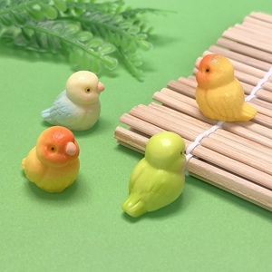 Statuetta di Pappagallo Colorato, Modellino di Animale Carino, Decorazione per la Casa, Miniatura in Resina, Accessori per Giardino Fatato e Bonsai - Product Image 1