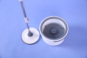 Fregona Mágica Blanca Pequeña Turbo Spin Telescópica Redonda con Separación de Aguas Residuales y Cubo Escurridor Manos Libres - Product Image 2