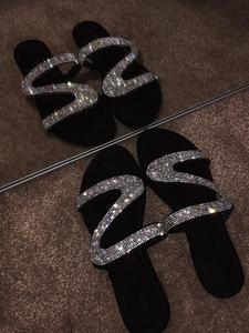 Zapatillas de verano con diamantes de imitación para mujer, chanclas informales, sandalias deslizantes de playa ostentosas con cristales y diamantes - Product Image 6