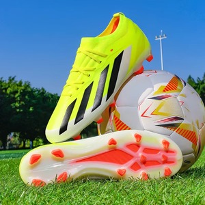 Botas de fútbol FG/TF al por mayor OEM/ODM para adultos y jóvenes, con opciones antideslizantes, ligeras y transpirables de tejido. - Product Image 3